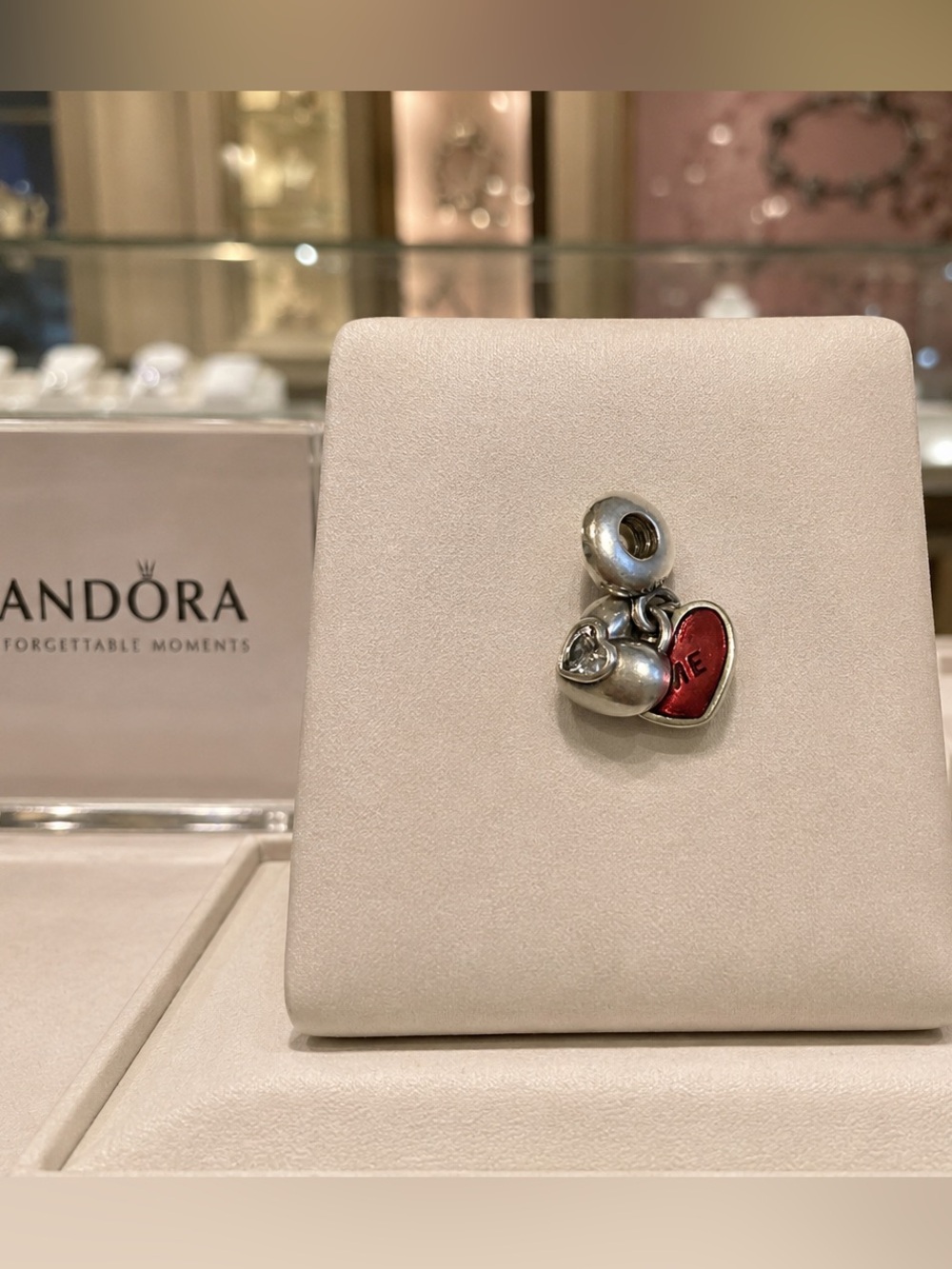 PANDORA | Retired bracelet charm